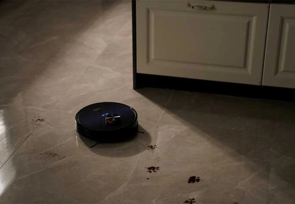 robotic vacuum cleaner with map navigation function